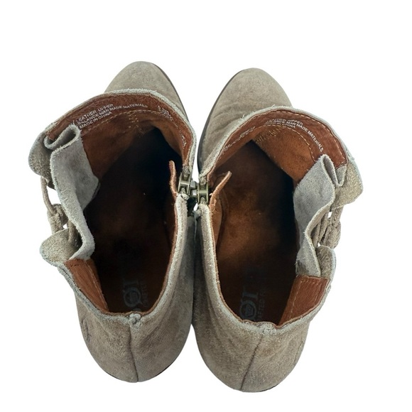 Born Bessie Taupe Suede Ankle Boots F36455 Sz 8.5 Low Heel Side Zip Lace Details - Picture 11 of 13